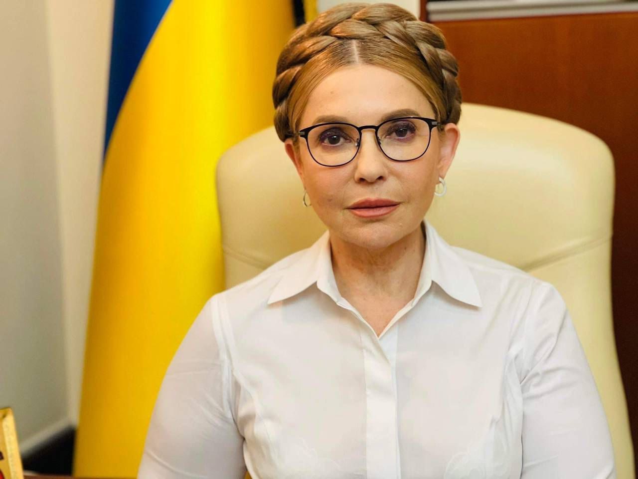 тимошенко Юлия Тимошенко назвала риски прекращения консульских услуг для украинцев за  границей - Апостроф